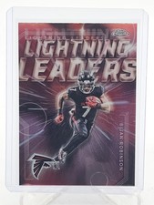 BIJAN ROBINSON 2025 TOPPS CHROME LIGHTNING LEADERS #LL-6 FALCONS Q4444