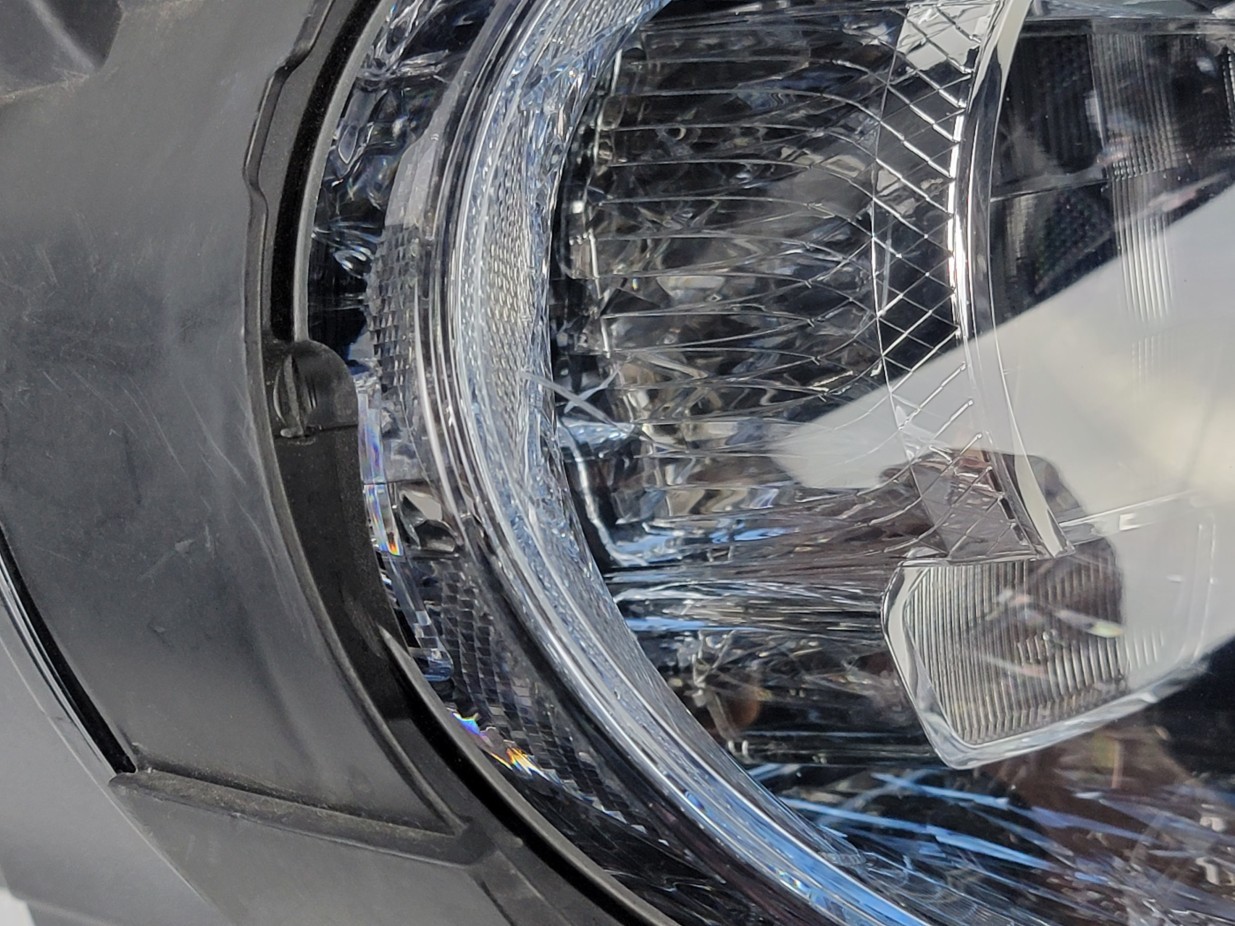 NICE! 2021-2025 BENTLEY BENTAYGA RIGHT SWAROVSKI LED HEADLIGHT OEM 36A941016