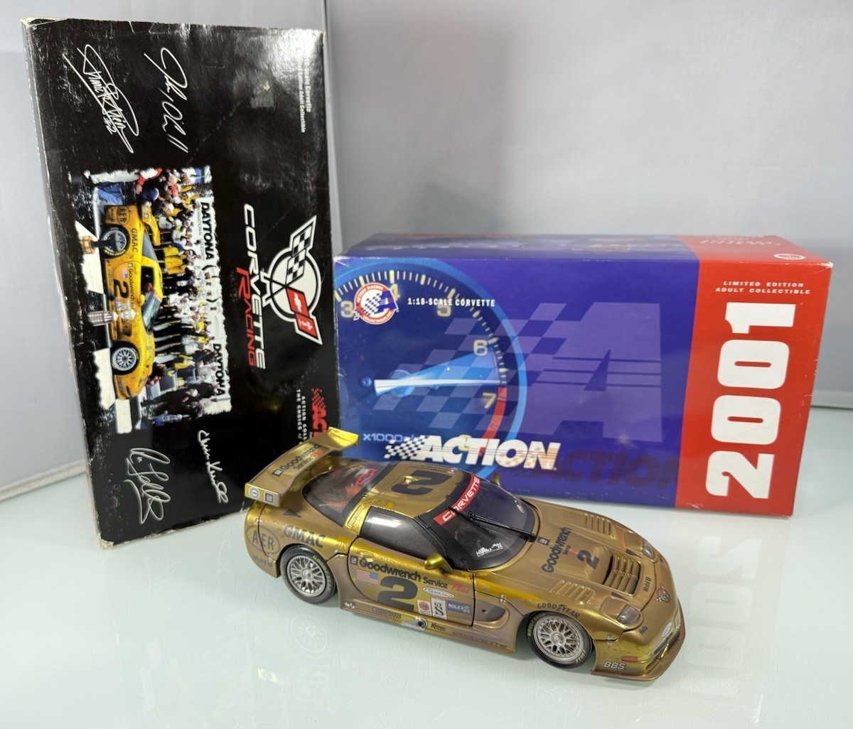 Action 1:18 Diecast 2001 Gold Goodwrench Corvette C5R Raced