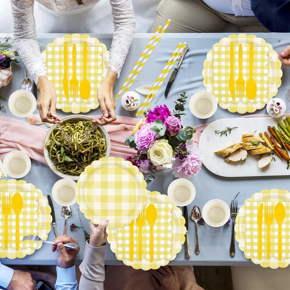 400PCS Yellow Gingham Party Supplies, Scalloped Disposable Tableware Set Incl... - Image 4 of 4