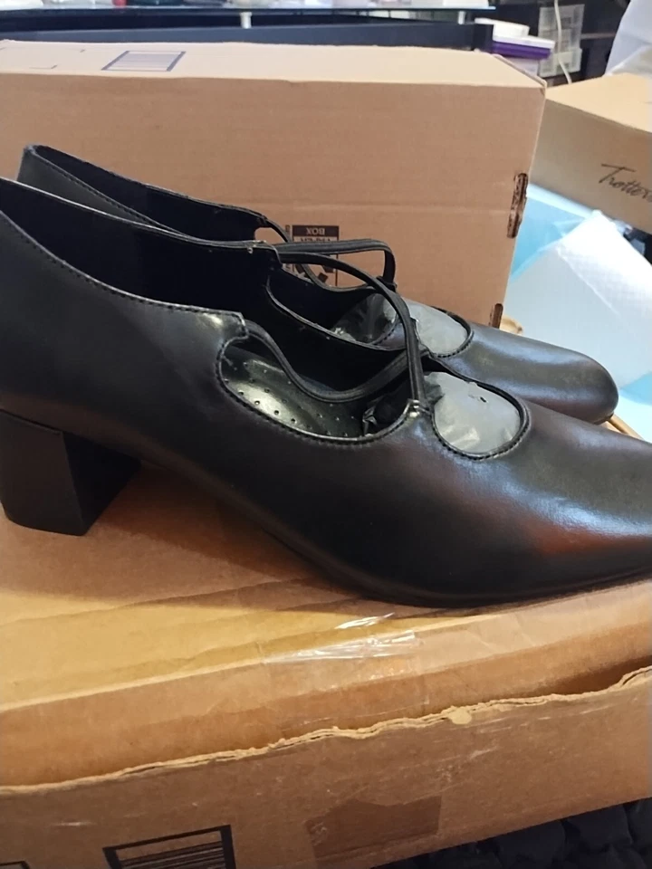 Trotters женщин 10,5 М Demi черный мягкий кожаный миндаль носок платье насосы новый без коробки - Изображение 4 из 4