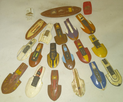 1950'S FOLKART WOOD MINI HYDROPLANE RACING BOATS SEAFAIR HANDMADE 18 PIECE LOT