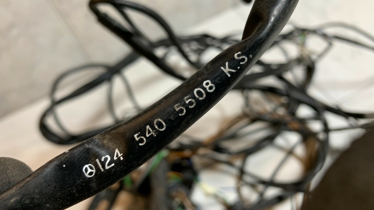 Original Mercedes W124 Schaltergruppe To Engines Cable Set 