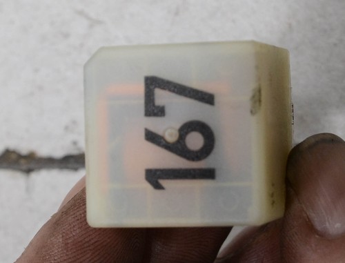 AUDI A3 8L Bj 1999 Relais 167 Kraftstoffpumpe 191906383C #88469-F176