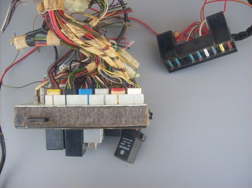 Porsche 944 EARLY Fuse Box Relay Panel Wiring Harness - Picture 8 of 16