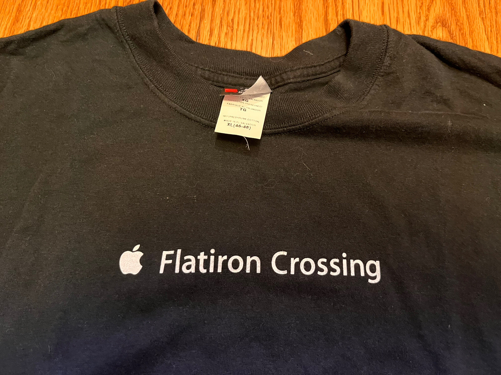 APPLE Store T-SHIRT Flatiron Crossing XL iPod Black Opening Day Retail Colorado