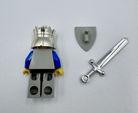 Lego Castle Knights Kingdom I  King Leo Minifigure 6026 6098 6091 6095 1286