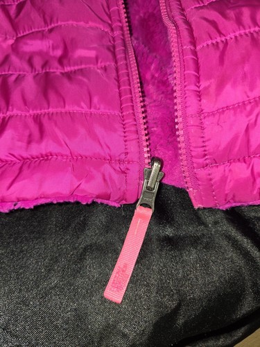 The North Face REVERSIBLE Puffer & Fleece HOT PINK Jacket Girls 10-12 Medium - Picture 10 of 10