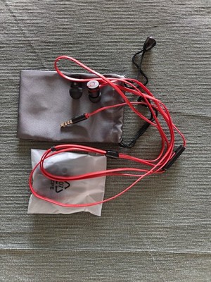Beats Wired Earphones - Mic, Play/Pause - Red - 3,5mm Jack - Spare Earbuds + Bag