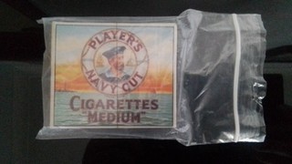 CIGARETTE MEMORABILIA. PLAYERS NAVY CUT PACKET. PRISTINE CONDITION.