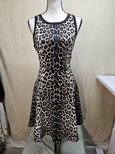 Karen Kane LEOPARD SLEEVELESS SCUBA FIT & FLARE SHEATH DRESS SZ Large EUC