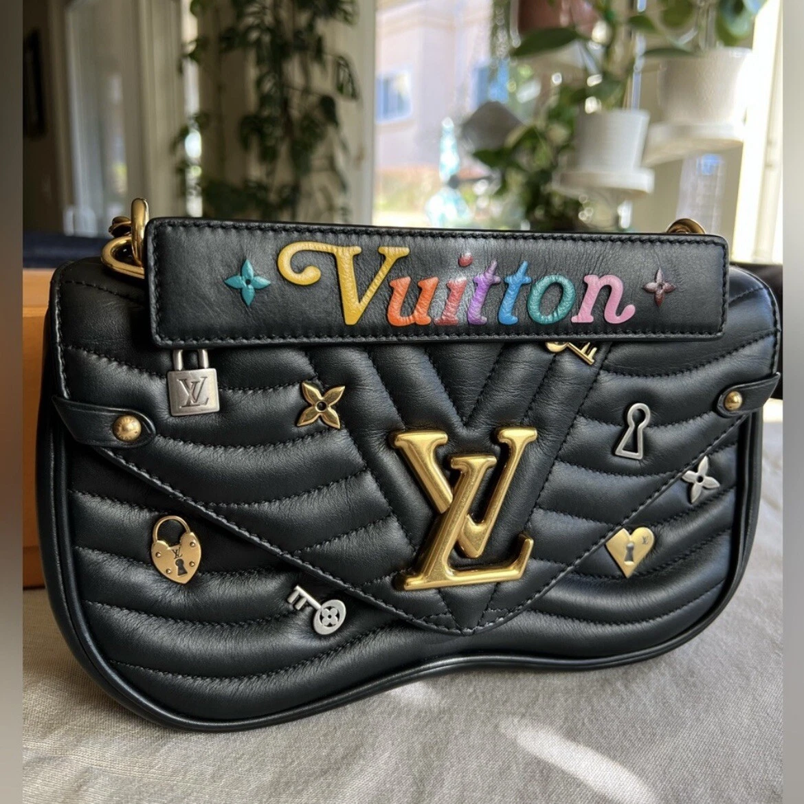 LOUIS VUITTON New Wave MM love lock 3WAY Women's shoulder MM