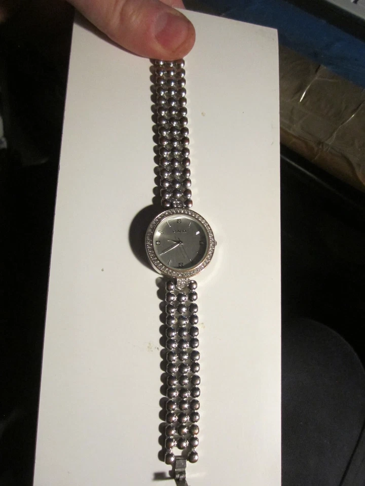 RELOJ GINEBRA PLATEADO CORREA ELEGANTE CRISTALES EN BISEL 7 1/2" OFC-T4 Foto 3 de 4