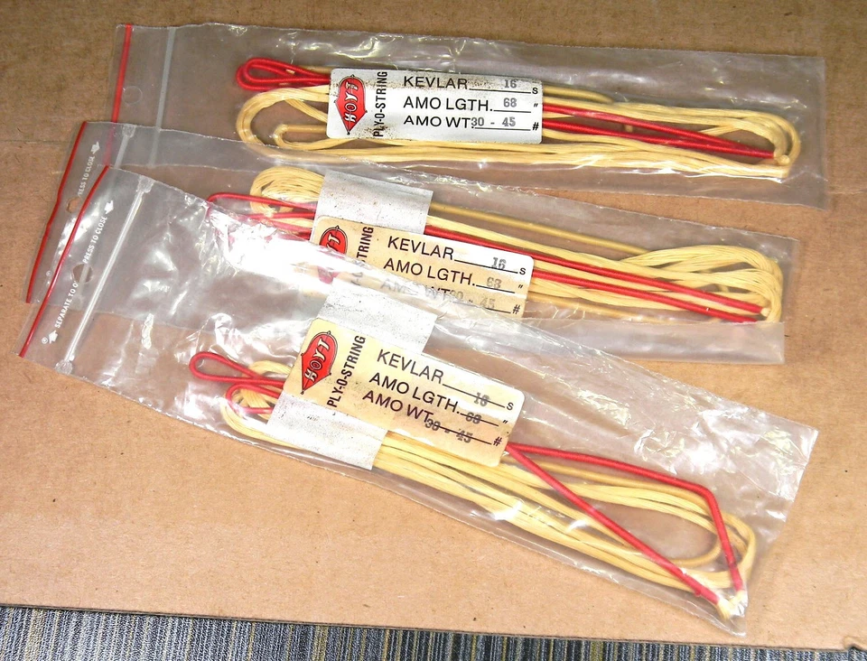 HOYT KEVLAR (DUPONT) PLY-O-STRING COLLECTABLE BOWSTRING FROM ABOUT 1970 - Image 2 of 2