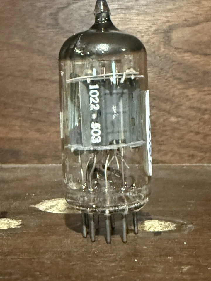 Tubo UltraTone de Mullard Blackburn 6EU7 - Alto Mu - Doble Triodo - Probado Nuevo de Lote Antiguo+ Foto 2 de 4