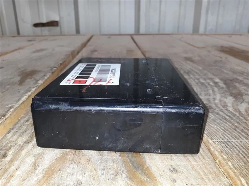 Chasis ECM Body Control BCM debajo de la columna de dirección se adapta a 12-14 ESCALADE 66722 Foto 3 de 4