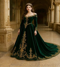 Elegant Dark Green Medieval Wedding Dress With Gold Lace Long Sleeve Velvet