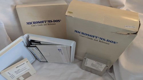 Microsoft MS -DOS computer program with original Box plus update program Discs. - Picture 5 of 5