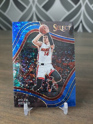 2021-22 Panini Select 225 Tyler Herro Courtside FAST BREAK BLUE PRIZM Disco /25