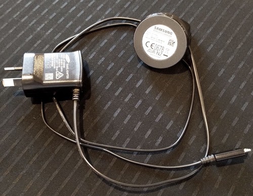 Samsung Gear S3 Classic Smartwatch With Stand SM-R770 [Fresh Battery][Tested] - 第 5/6 張圖片