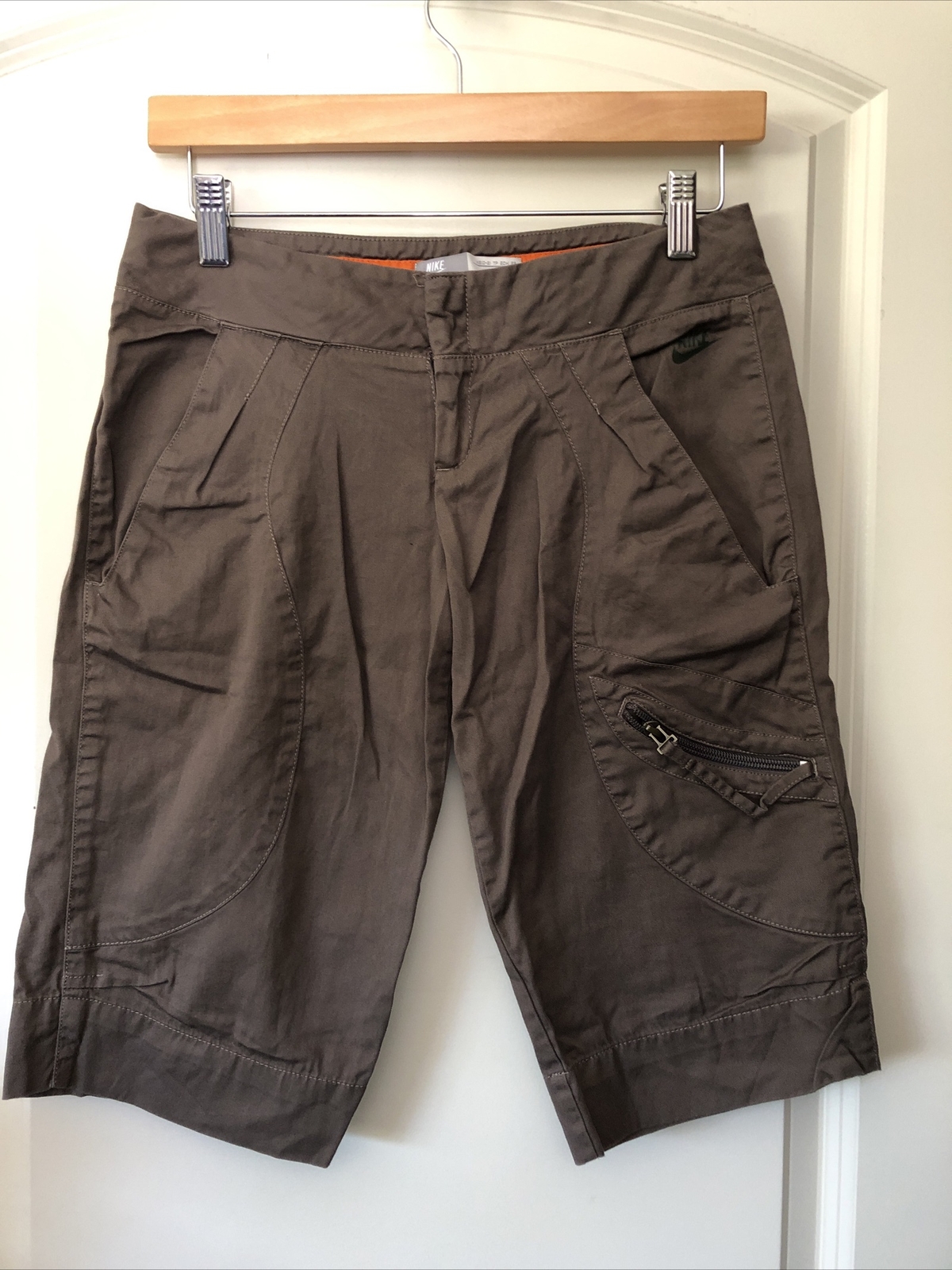 Nike Sportswear Ladies Utility Cargo Shorts Solid Bro… Gem