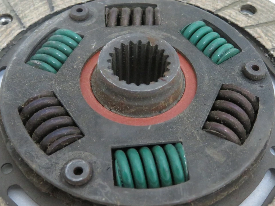 Disco de embrague compatible con Fiat 1100D y 1100R 7 1/4" NOS marca Piovi / Ferodo 48086 Foto 3 de 4