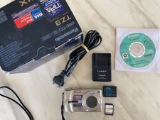 Panasonic Lumix DMC-TZ3 Parfait état ( batterie neuve et chargeur )