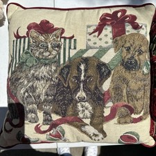 VTG Christmas Tapestry Throw Pillow Kitty and Puppy Holiday Winter Scene 16X16