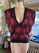 QW Avante Garde Vintage 80  s Sweater Vest Sz.S Cute Rose Pattern V neck