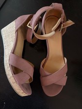 Sandalias de cuña Tommy Hilfiger para mujer de cuero CORAL talla 10 - EXCELENTE estado