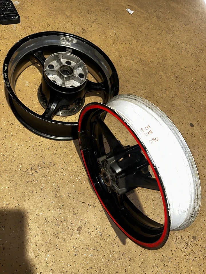 Suzuki GSXR 600 750 2008 2009 juego de ruedas delanteras y traseras rectas OEM. Foto 4 de 4