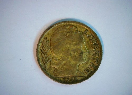 Argentina 1942 20 Centavos Libertad (20 Centavos) Coin - Picture 1 of 2