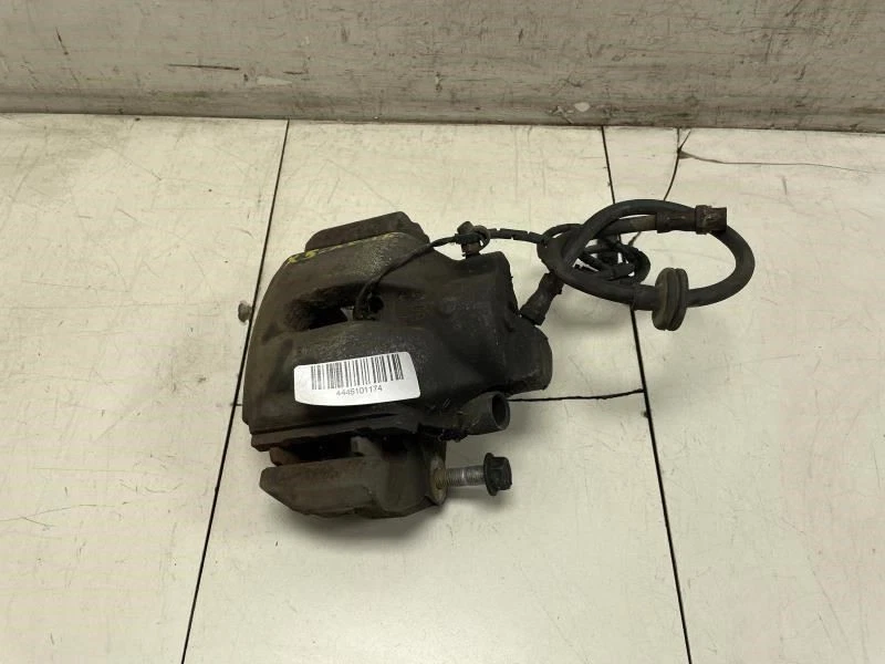 BMW X5 2005 3,0 L pinza de freno delantera izquierda lado del conductor OEM+ Foto 2 de 4