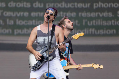 Jack Barakat and Alex Gaskarth of All Time Low perform at Reading Fest- Photo
