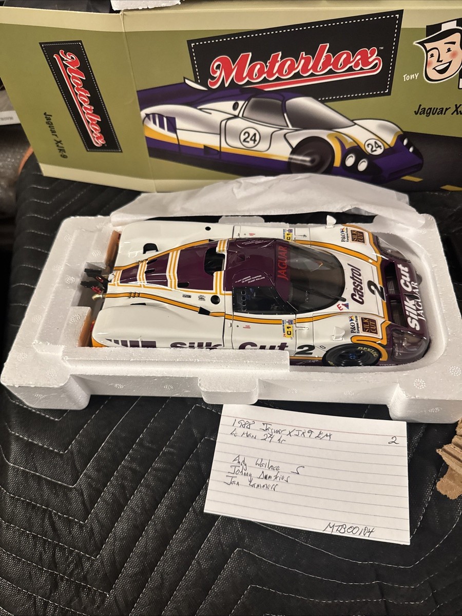EXOTO Jaguar XJR-9 1/18 激レア MNブルー 新品未使用 Exoto 1:18 1988 Silk Jaguar XJR-9 LM Le Mans Winner MTB00104