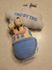 Kids II Musical Crib Plush Two By Two Noah's Ark Giraffes Lullaby