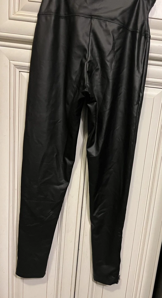 Leggings moldeadores de cuero sintético Yummie cremallera lateral tobillos talla M elásticos adelgazantes Foto 2 de 4