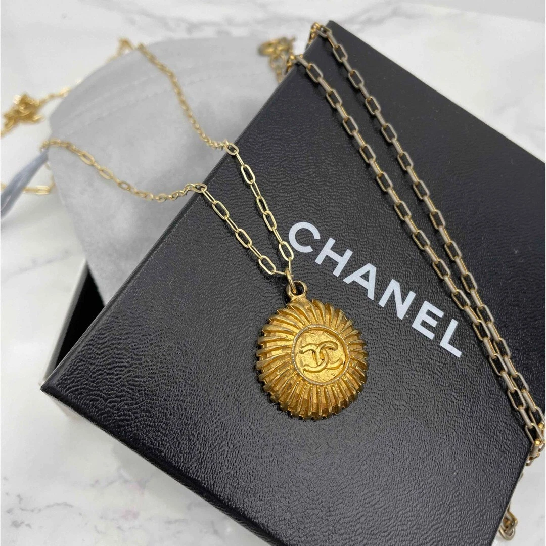 Ciondolo Collana Vintage Chanel Placcato Oro CC Logo Ciondolo