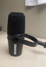 Shure MV7X Podcast Microphone - Black