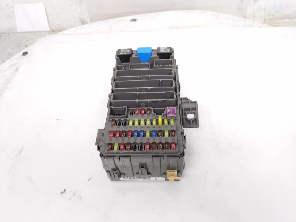 Коробка предохранителей в сборе для кабины водителя Honda Pilot 2012-2015 годов выпуска с предохранителями и Re 38200-Sza-A14 - Изображение 3 из 4