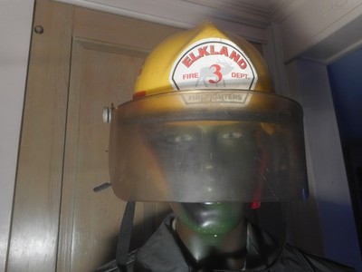 Vintage ELKLAND 1985 CAIRNS Fire Fighter's Helmet 660C Yellow w/Liner&Neck Guard