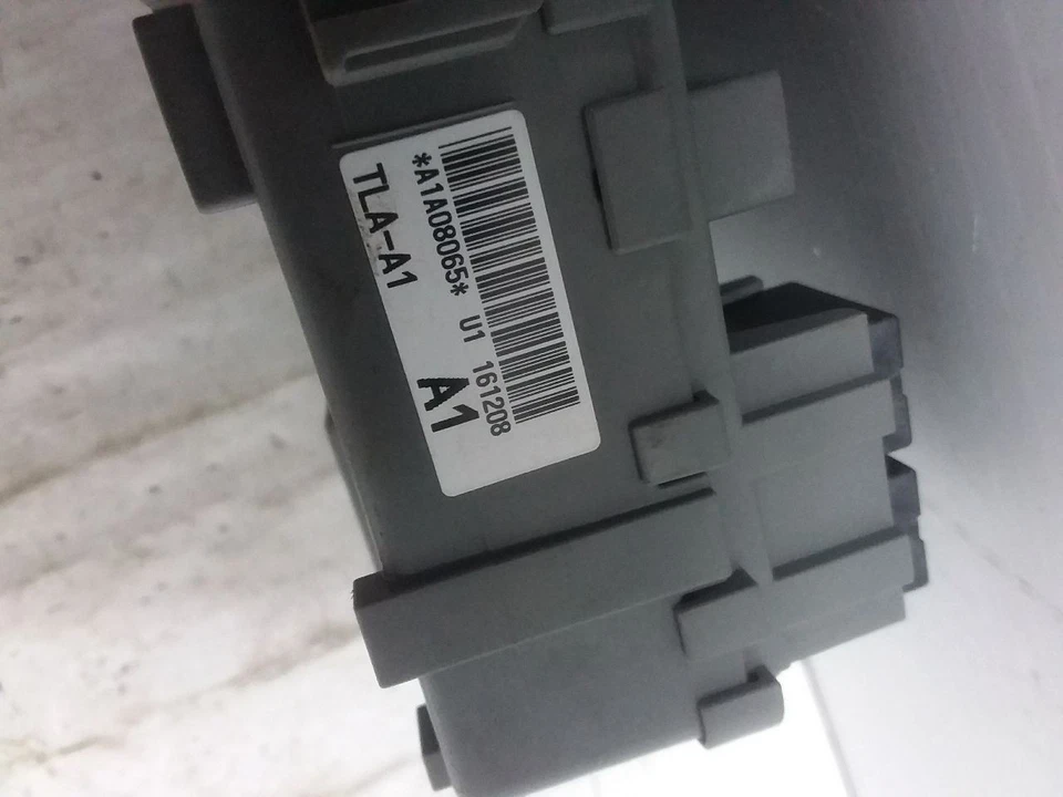 Cabin Fuse Junction Box 2017 Honda CR-V TLA-A1 - Image 3 of 4