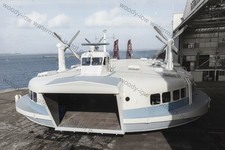 IWC1892 - Isle of Wight - British Hovercraft SRN4. East Cowes c1970 - photo 6x4