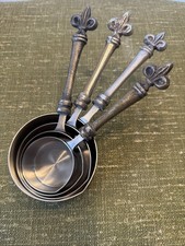 Vintage 4 Piece Set Fleur-De-Lis Stainless Metal Handled Measuring Cups