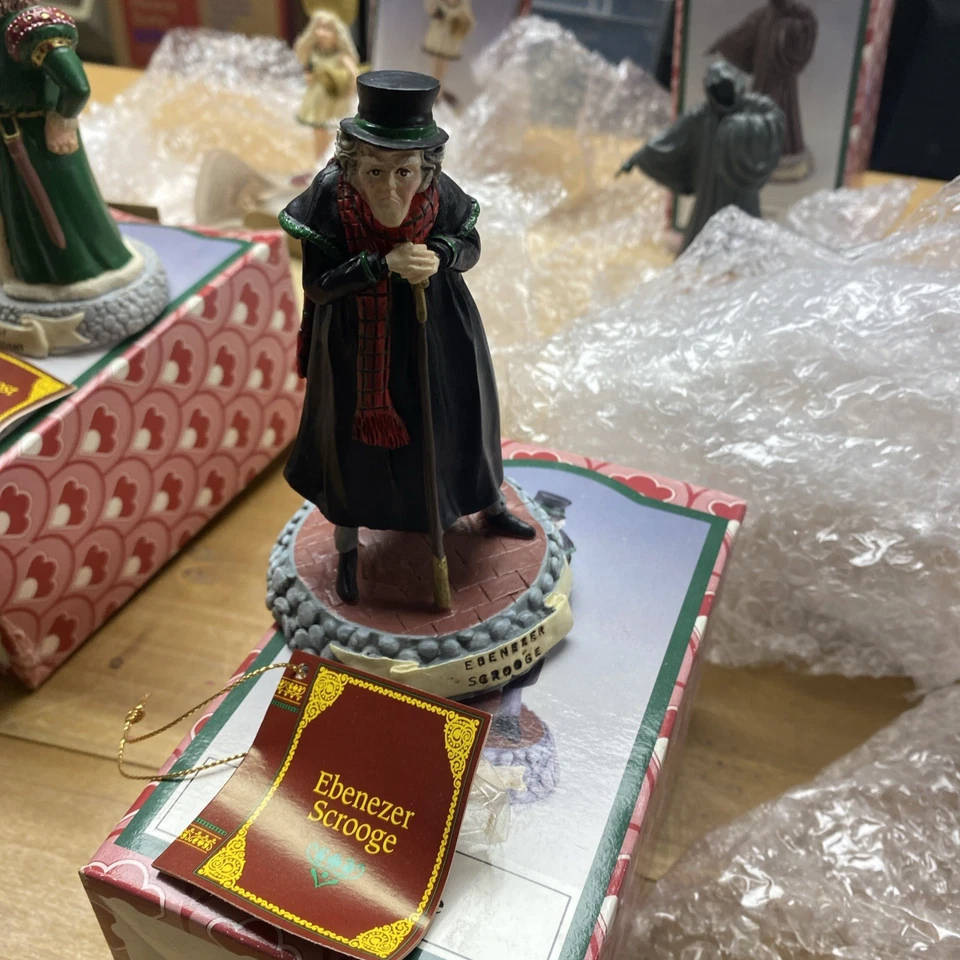 1993 НОВЕЛИНО РОЖДЕСТВЕНСКАЯ КОЛЯСКА ПОЛНЫЙ НАБОР ИЗ 6 ФИГУРОК С коробками Диккенс - Изображение 4 из 4