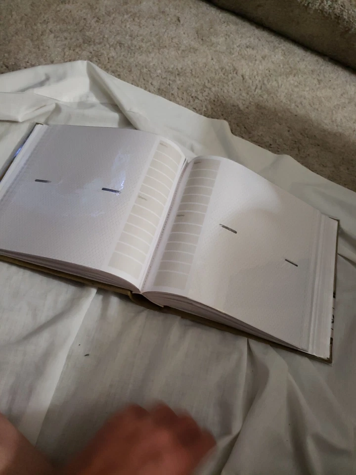 Pioneer Photo Album Cloth Fabric 4 x 6" 50 Pages 200 Photos Gold And Beige New - Image 4 of 4