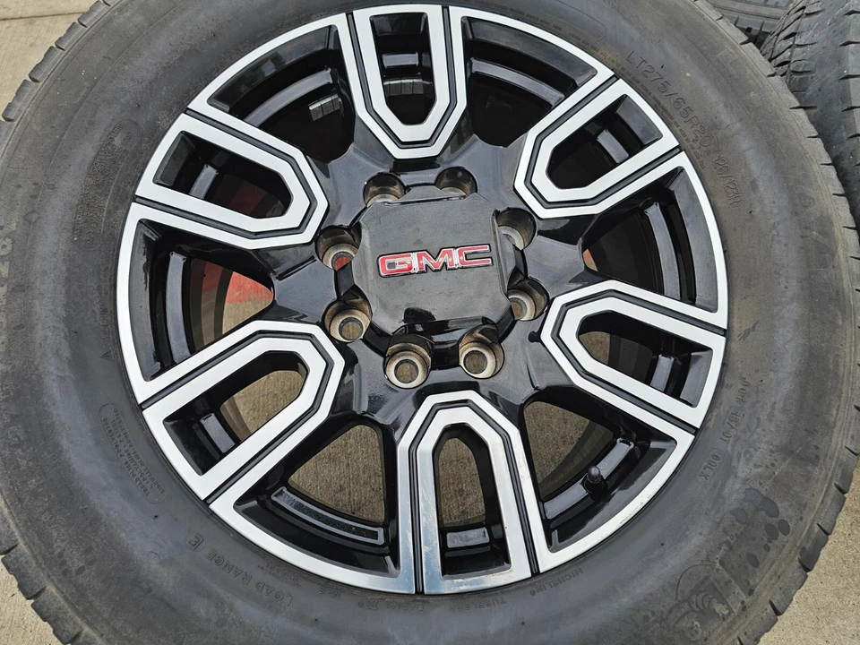 Llantas 20" GMC Sierra AT4 2500 3500 OEM 5950 Silverado Michelin Foto 4 de 4