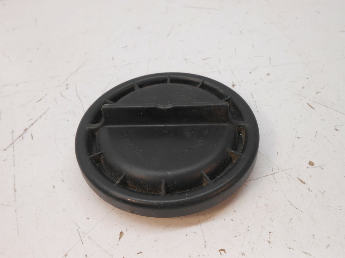 AUDI Mercedes BMW Headlight Bulb Cover Socket Cap 1305219122 