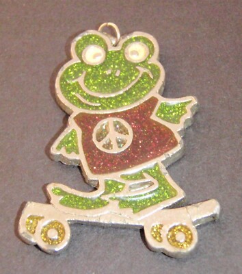 Hippie Peace Frog Pendant Charm Key Chain Skateboard Green Purple The Doors 70s