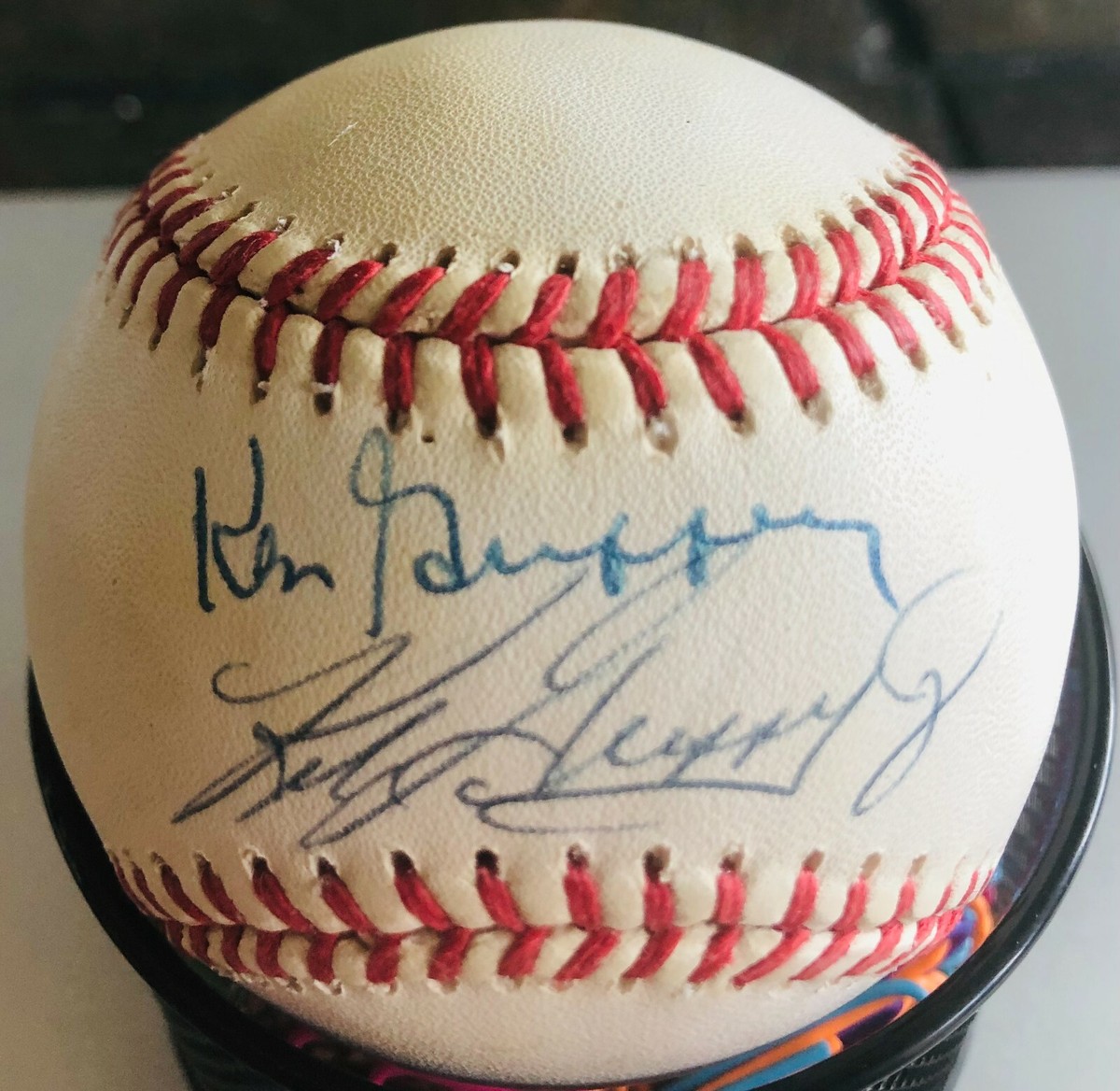 Ken Griffey Jr. & Sr. 直筆サインボール PSA証明付き KEN GRIFFEY JR & KEN GRIFFEY SR. DUAL-SIGNED OAL (BROWN) BALL -PSA